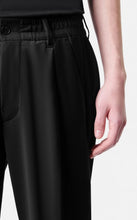 Laden Sie das Bild in den Galerie-Viewer, DRYKORN CHASEY DRYNAMIC BLACK