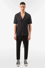 Laden Sie das Bild in den Galerie-Viewer, DRYKORN RAY CUBAN COLLAR KNIT SHIRT BLACK